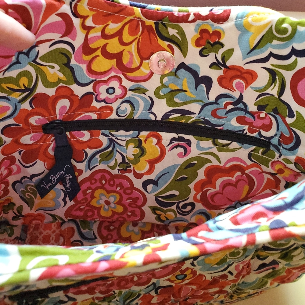 Vera Bradley Purse in Hope Garden - Picture 3 of 3